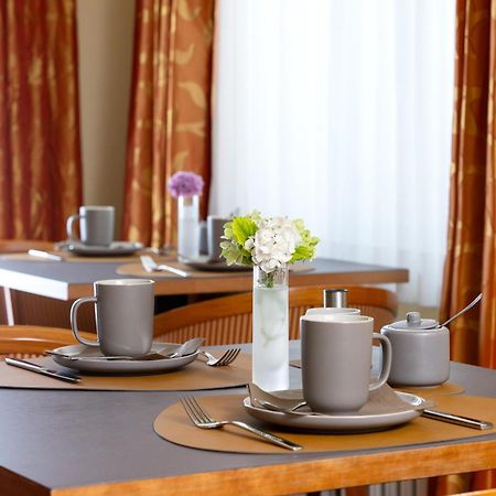 Hotel Regina -Garni Koeln Bagian luar foto