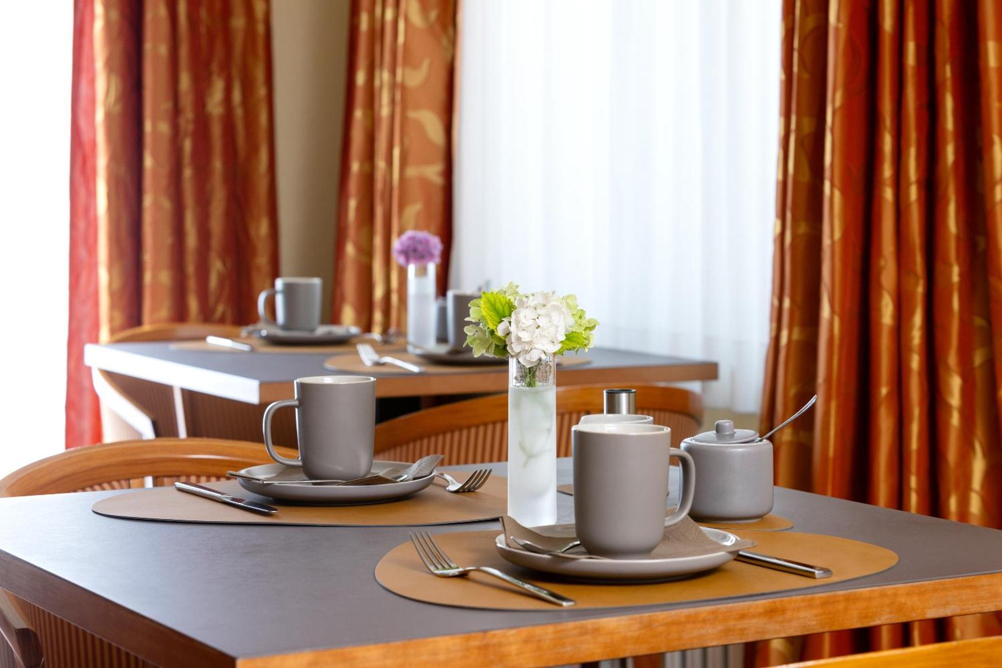 Hotel Regina -Garni Koeln Bagian luar foto